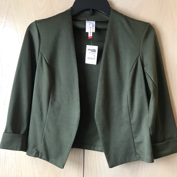 Charlotte Russe Jackets & Blazers - NWT Charlotte Russe Cropped Blazer